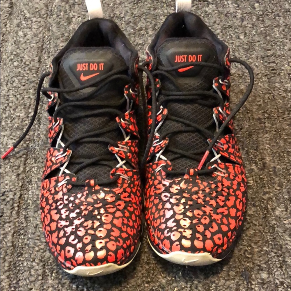 Nike Speed Unleashed Basketball Shoes